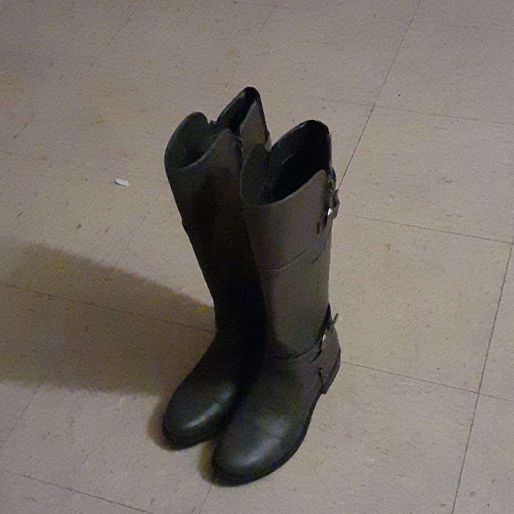 Dark grey knee boots